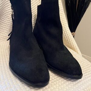 Elliott Lucca Suede Boots
